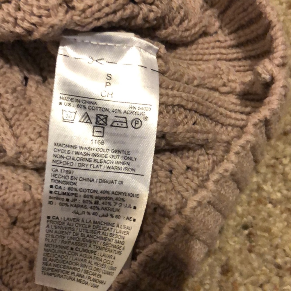 Sweater - Picture 5 of 6